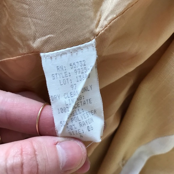 Vintage butter yellow blazer - Picture 4 of 7